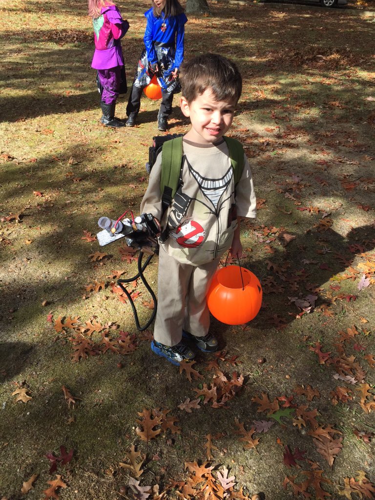 ps24lau's tweet photo. Happy Halloween! He waited all summer to show this off! #ghostbusters #protonpack #customprop https://t.co/cdscMeKdFI