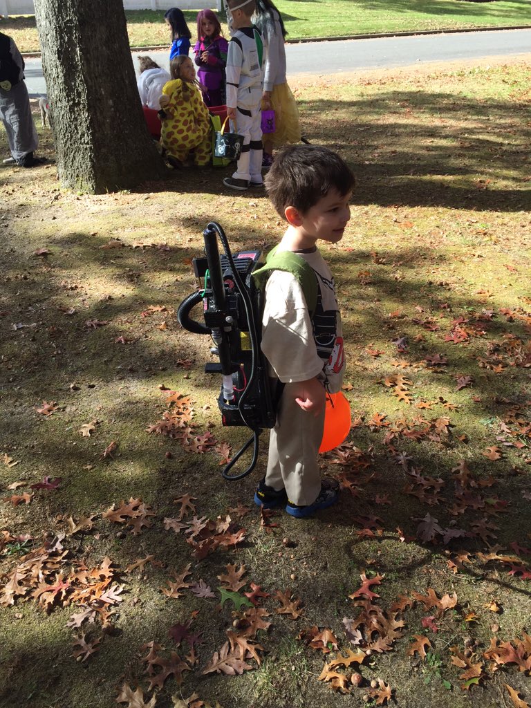 ps24lau's tweet photo. Happy Halloween! He waited all summer to show this off! #ghostbusters #protonpack #customprop https://t.co/cdscMeKdFI