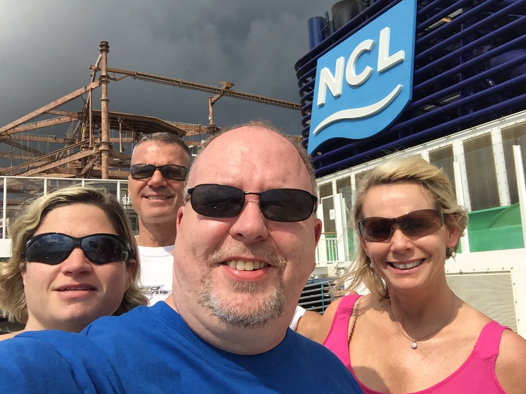 CruisersChoice's tweet photo. Cruising for the next 12 days! Southern Caribbean! @FreestyleNCL #norwegiangetaway #aboutcruiseships https://t.co/oCD22KZ7IW