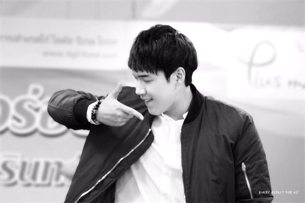 EveryAspect_KS's tweet photo. 20151031 #KS #Plusmall พ่อหล่อมุมข้าง https://t.co/zLq0gArgep