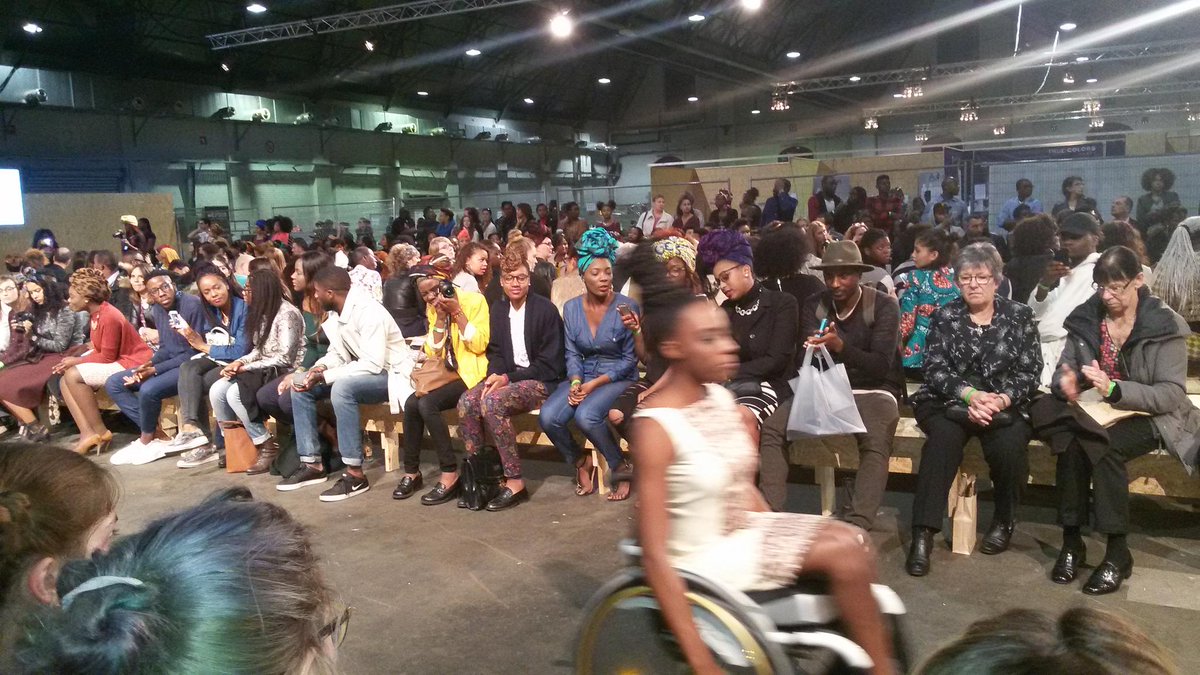 PauleReneeEtogo's tweet photo. #Brussels #EthnoTendance Fashion Week. Just a blast of colours and African fashion. Congrats https://t.co/Tuelt924iC