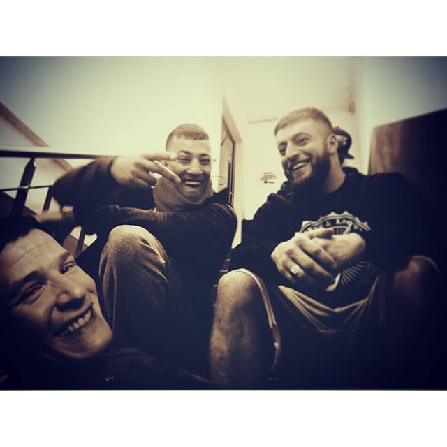FalkSchacht's tweet photo. Erstes Bild vom Set gestern. Wird krass!!
#faridbang #kollegah #koolsavas #kcrebell #dumaroc #dcvdns #dubai #zht4 https://t.co/P0LKon8qEI