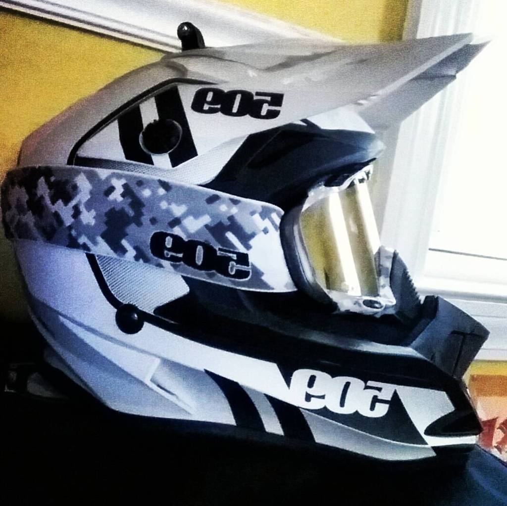 SnowmobileFotos's tweet image. #Snowmobile Foto: By Instagram a_theroux ift.tt/1RFgwP0 #509 #sledhelmet #goprosetup #racehelmet #winterf…