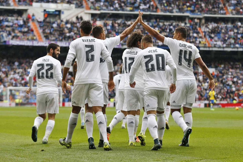 Casemiro's tweet photo. Hoy quiero dedicar esta victoria al 14 mágico en el día de su cumpleaños. Parabéns @GUTY14HAZ! https://t.co/GUlzK5FN5Q
