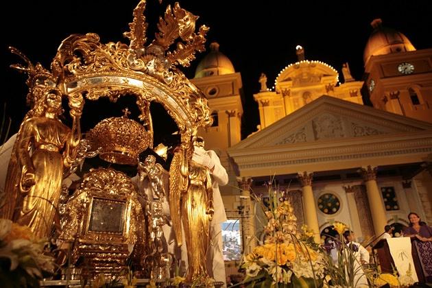 enyerquintero's tweet photo. Hoy te recibimos cn los brazos abierto #BajadaDeLaChinita2015 #china #Patrona #Fe #Devocio #Bendiciones #Amor https://t.co/tW3lJudfoY