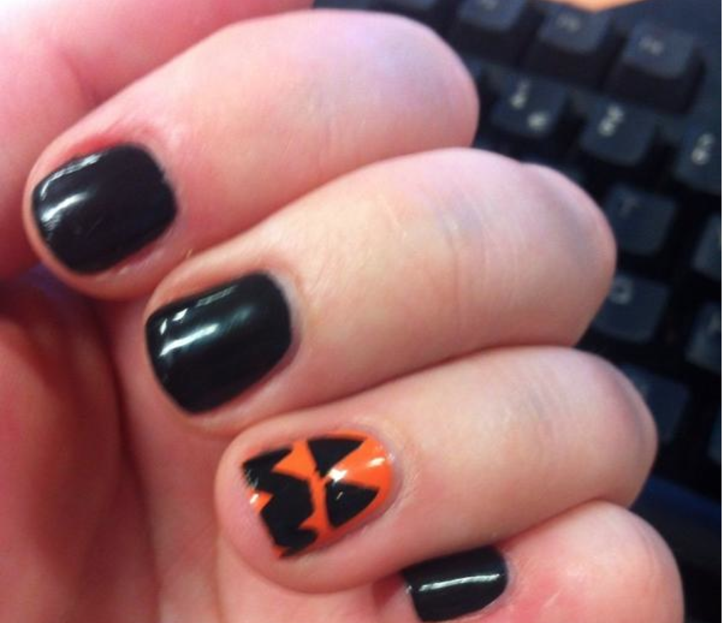 laurendall's tweet photo. @lovelyniceyou these were my nail a couple of years ago! https://t.co/QmZioIojop