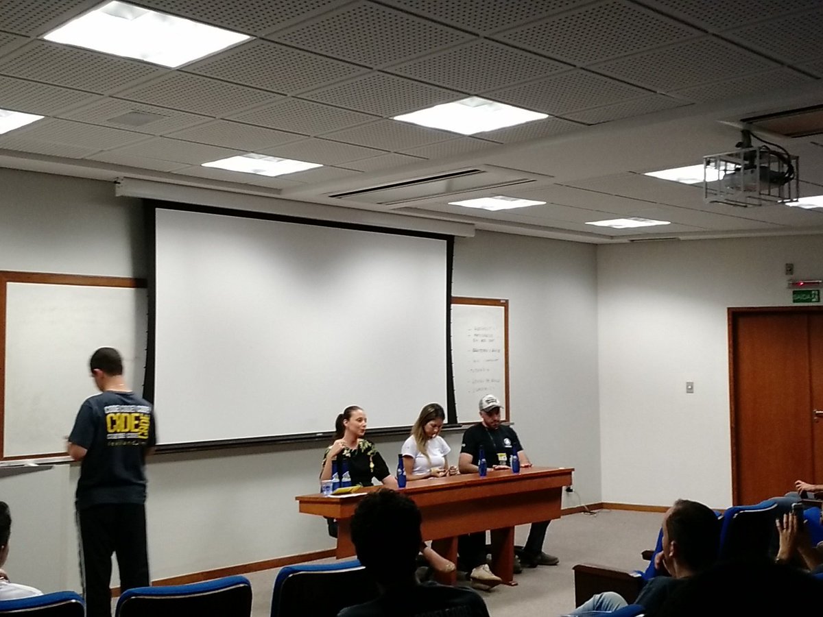 flavio1110's tweet image. #DEVDAY2015 painel Rh o/