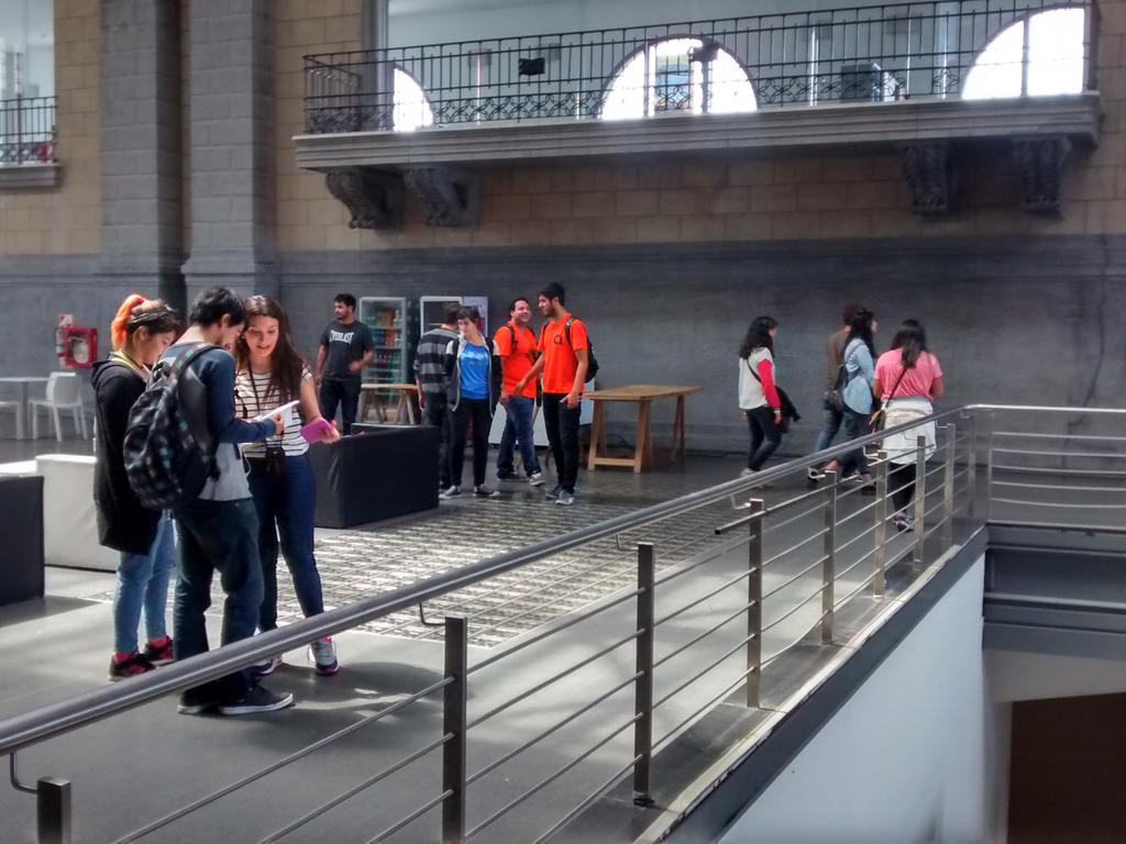 meperis's tweet photo. @openhousebsas #ohbsas2015  Visitantes de Rosario en la Usina! https://t.co/Ij0wopLoEP