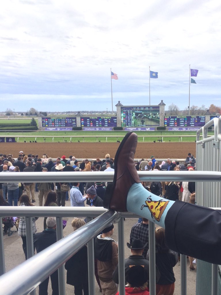 WindyCityAmanda's tweet image. Who do we like in the #BCTurf?