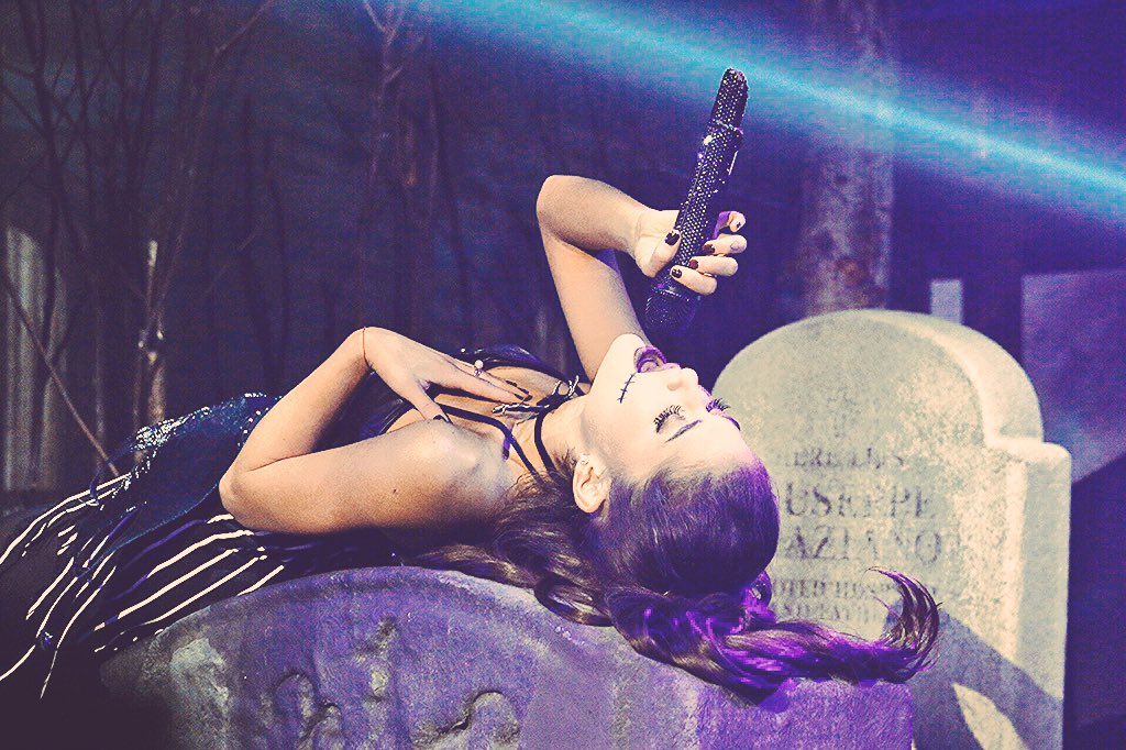 FrankieJGrande's tweet photo. 👻 @arianagrande performing at the #FOCUS release party last night! Happy Halloween 💀💕 https://t.co/tlEfqMQn7U https://t.co/FNN81shob5