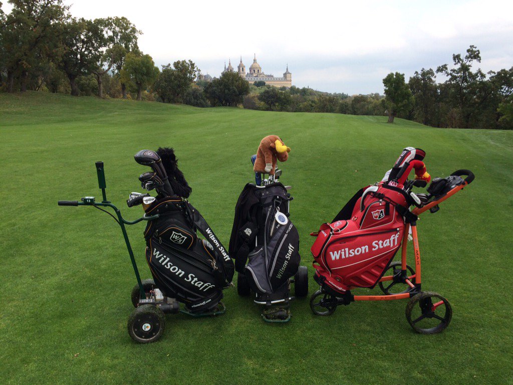 GolfAitor's tweet photo. @WilsonGolfSpain @ManuelBusta12 @Paul_C_Smithson @RCGLAHERRERIA gran partida hoy en la Herrería! https://t.co/VNoWVLlNSp