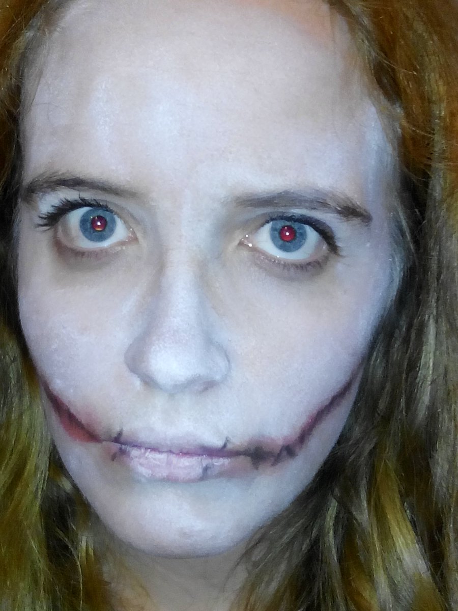 ClarkeFan's tweet photo. Happy Halloween #afternoonwithsista #makeuptry https://t.co/ka53uCdnWB