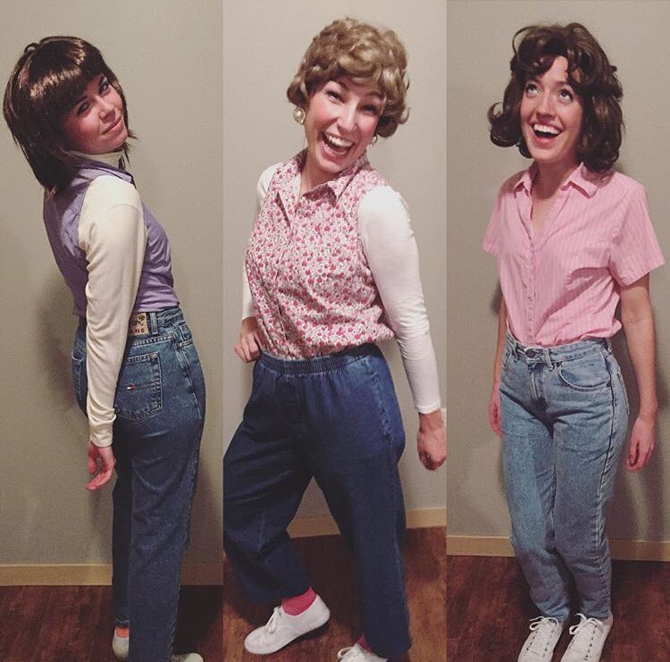 samsal7's tweet photo. "You're mom will love the 9 inch zipper and casual front pleats." #momjeans @amypoehler__  @nbcsnl https://t.co/CeFMEuXh1a