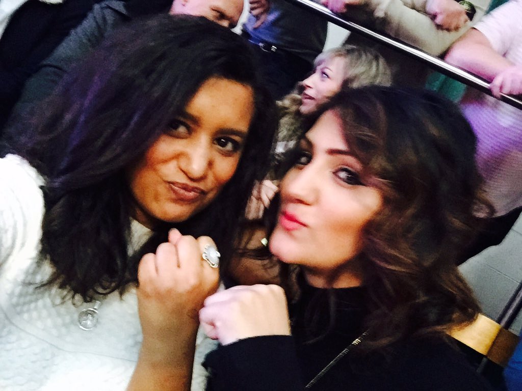 jemmaraymond's tweet photo. #fightfaces ๐๐๐๐ฝ at #yorkhall #boxingheadgirls had to get a #selfie with this selfie queen ๐๐ฝ๐ @Pagalkuri https://t.co/EL1ew5nzsz
