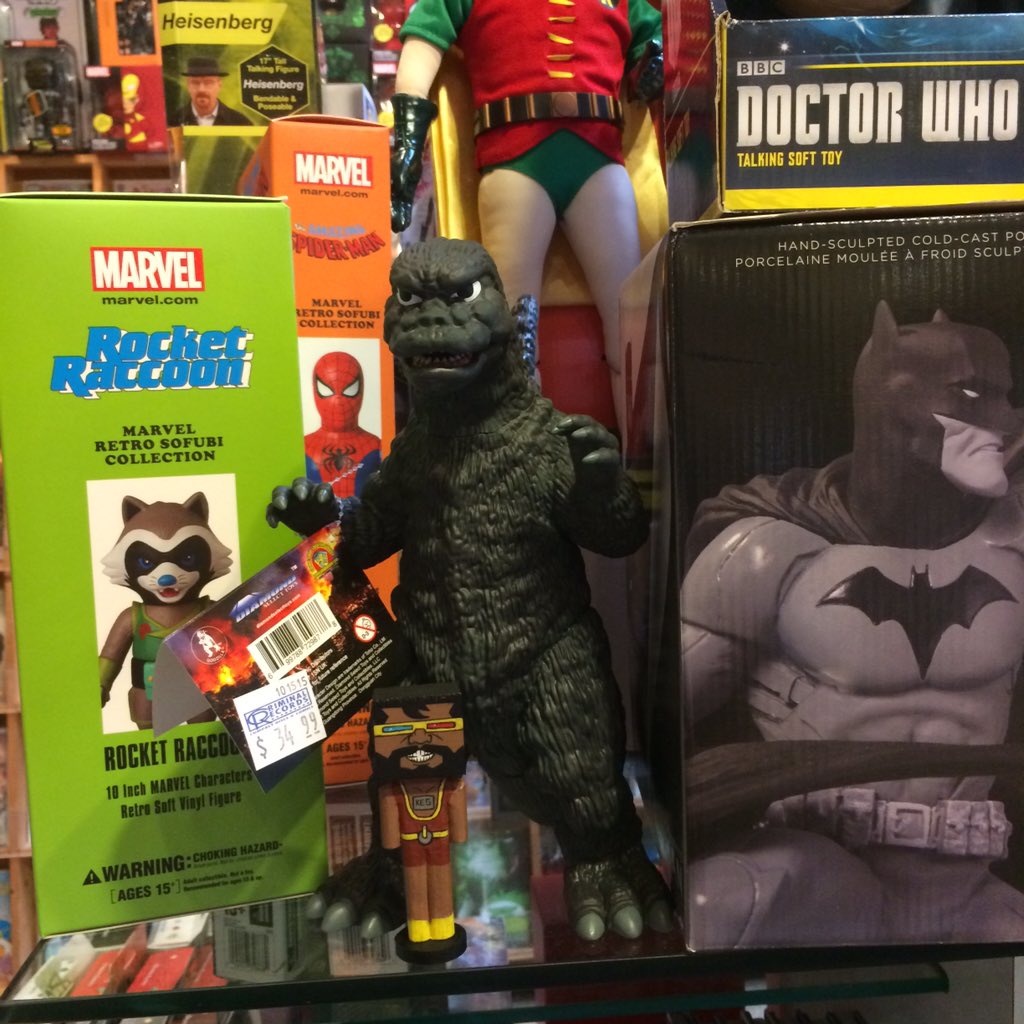 blockhead_atl's tweet photo. .@doitdoitleague blockhead is in my fav comic store. Grab free comics for Halloween ComicFest #blocktoberATL #fafatl https://t.co/dkNh0B2HIh