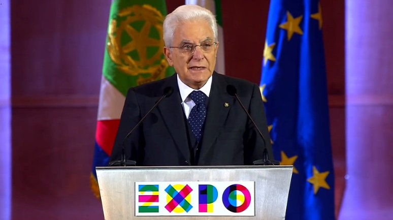 repubblica's tweet photo. #Expo2015. l'intervento di Mattarella alla cerimonia di chiusura #ciaoexpo [LIVE] https://t.co/J2xVEcMsUd https://t.co/mslKkv8vFb