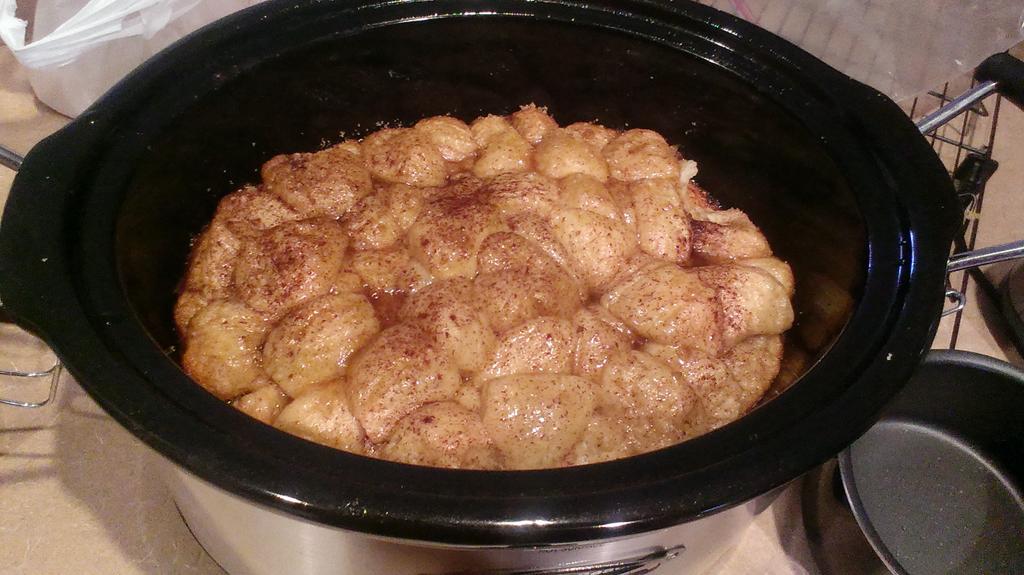 mnemonides7772's tweet photo. Monkey bread! #baking #deliciousdecisions https://t.co/bDlnjcr6fi