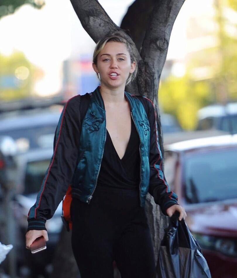 BestMileyUpdate tweet picture