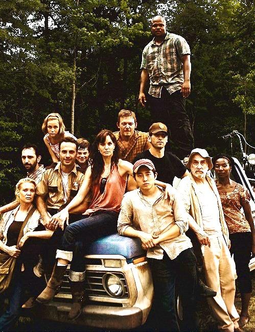 ddaengwos's tweet photo. cinco años atras empezaba todo esto.. #5yearsofTWD https://t.co/jeoBhHBXEA