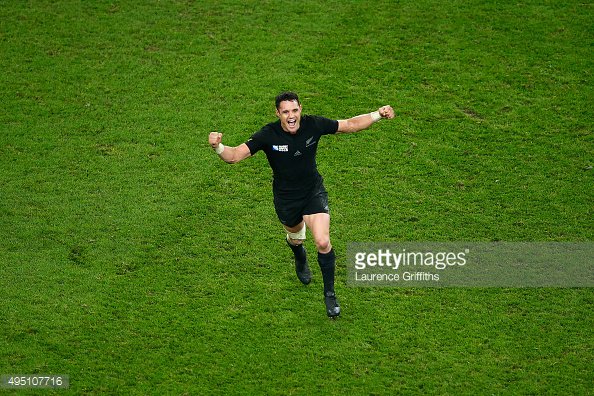 GettySport's tweet photo. New Zealand All Blacks beat Australia to retain their Rugby World Cup Crown https://t.co/4spK3TXc6Z #RWC2015final https://t.co/uWDLCAZ0Pc