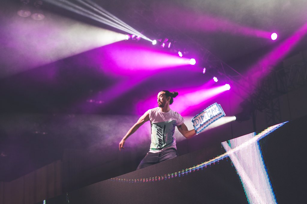 parallelimaging's tweet photo. What a show @steveaoki ! 🙌🏼 #COS2015 https://t.co/lAsnIMHz9P