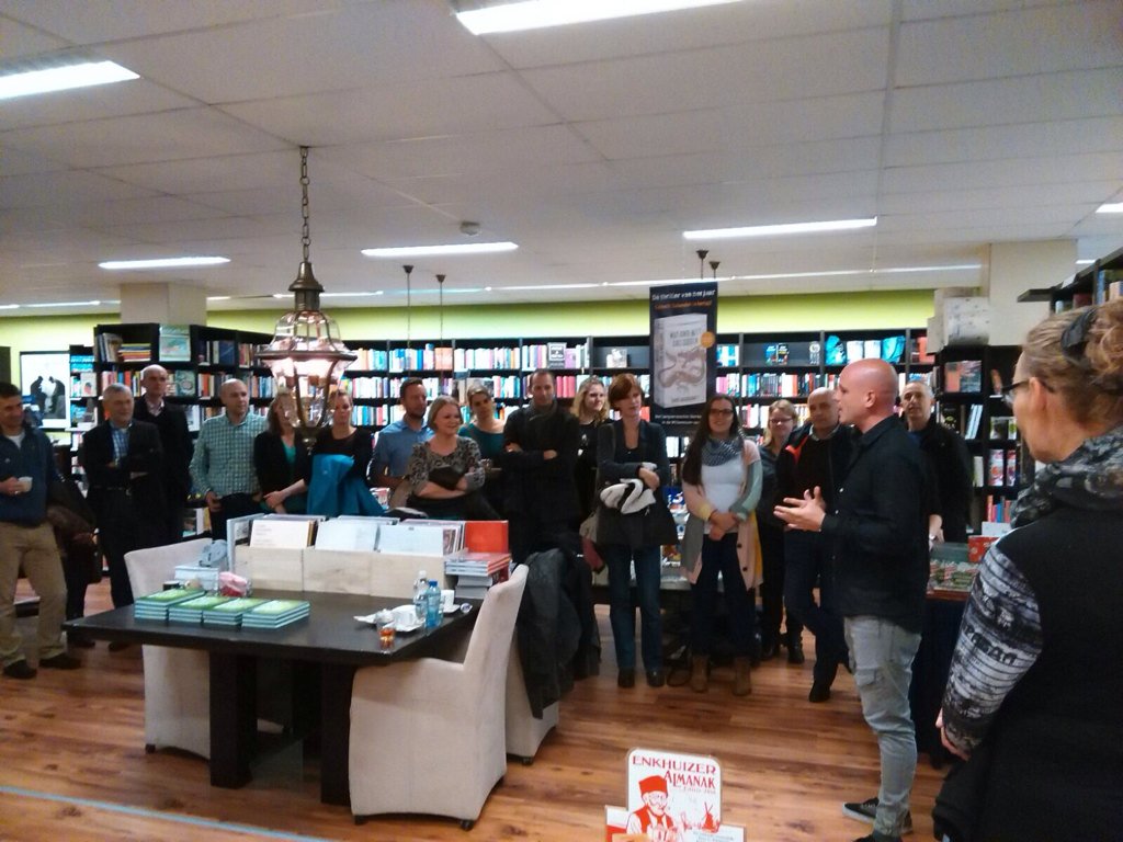 #dankbaar voor een zeer fijne #boekpresentatie met alleen maar fijne mensen! <a href="/DEBOEKHANDEL/">De Ganzenveer</a>