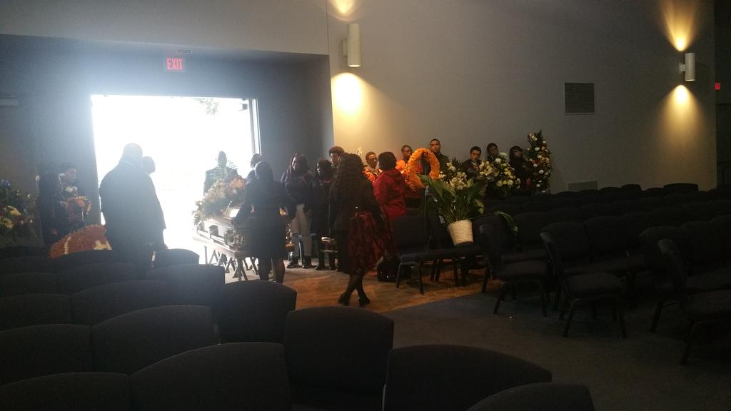 BoganBengal79's tweet photo. #2dre2016. Our final goodbyes. We love you, and we will always remember you as a Bengal. #RetiredNo.2 https://t.co/fpPUoLf6j2