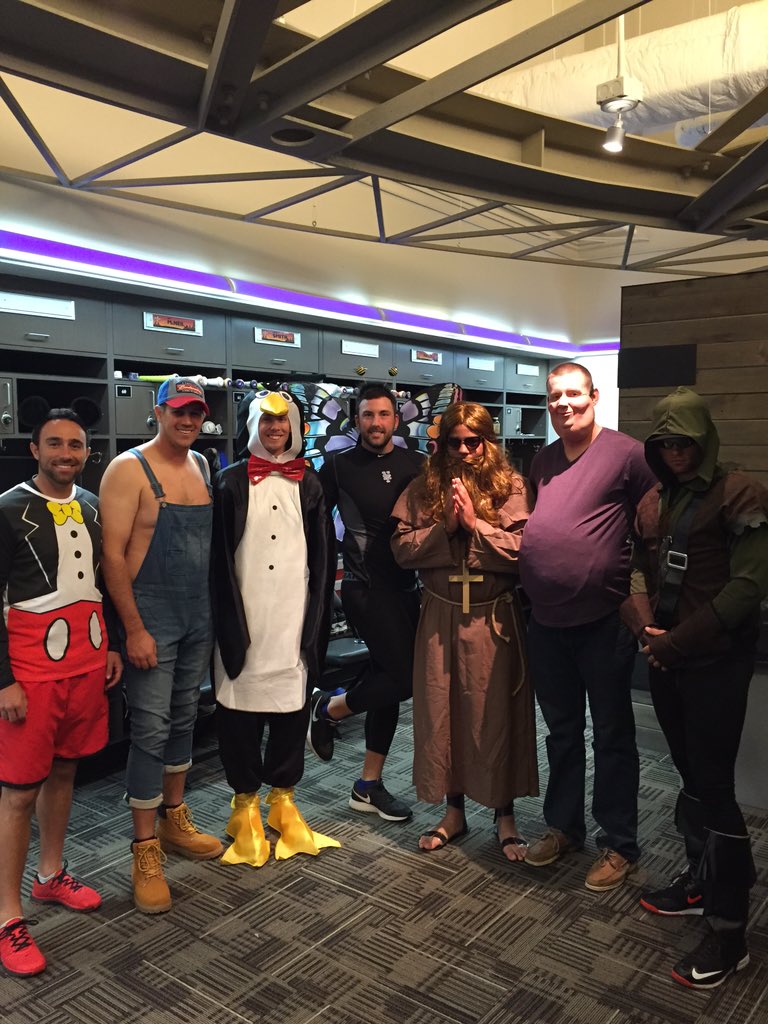beckwheeler_'s tweet photo. Happy Halloween from the @Mets guys in the @MLBazFallLeague @JeffMcNeil805 @KyleRegnault @TheRealSmith22 @Hepple5 https://t.co/kQXQCV08UX
