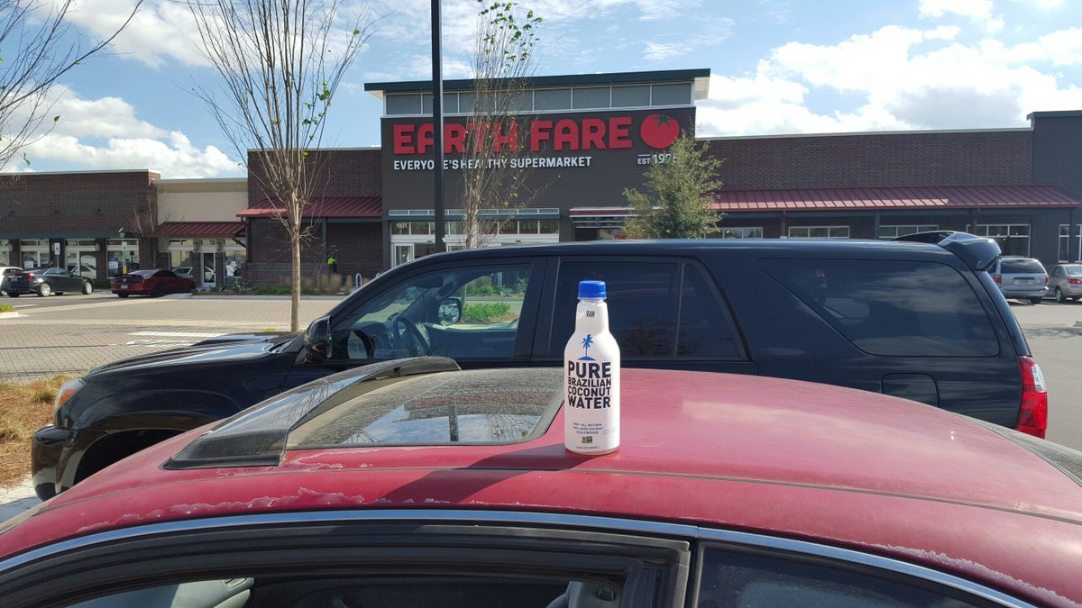 wrightjusmusic's tweet photo. Weekly provisions at #Earthfare. Coconut water washes the heart. #purify #wrightjus https://t.co/bdVbSZW5i6