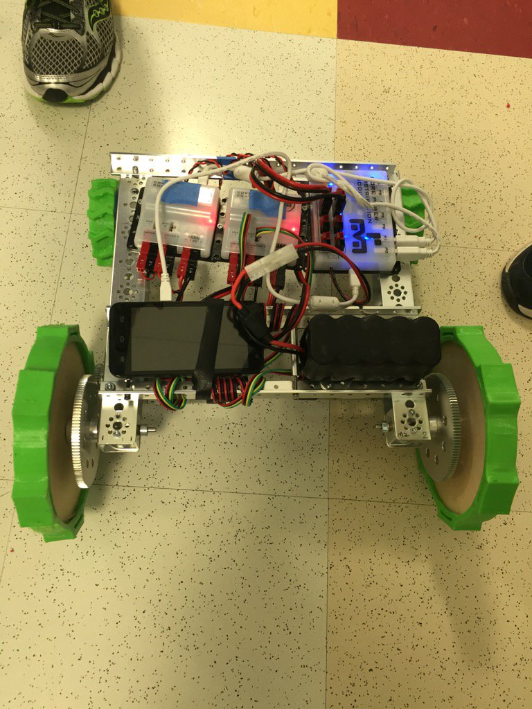 FTC7034's tweet photo. Say hello to our new (nameless) robot! About to compete in our first match at the Staples Scrimmage! https://t.co/ZaslZ5p1HC