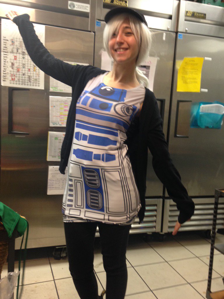 MiaNaumenko's tweet photo. @MichelePaul_ @jasonsread #Halloween! #ToBeAPartner #FunIn81 https://t.co/ek6qUWbXzH