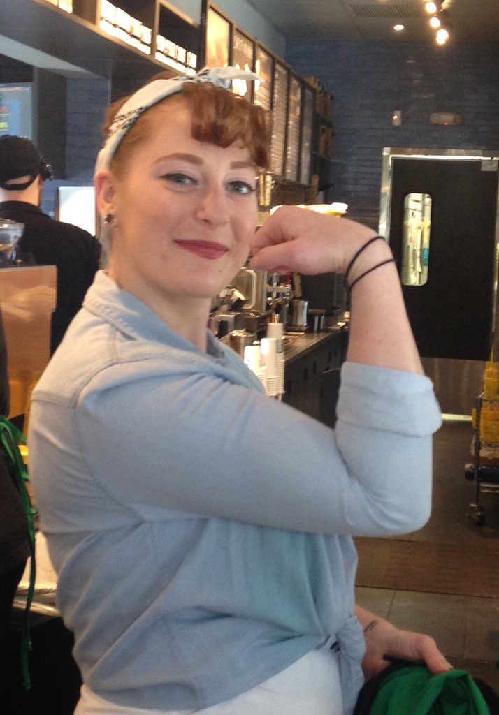 MiaNaumenko's tweet photo. @MichelePaul_ @jasonsread #Halloween! #ToBeAPartner #FunIn81 https://t.co/ek6qUWbXzH