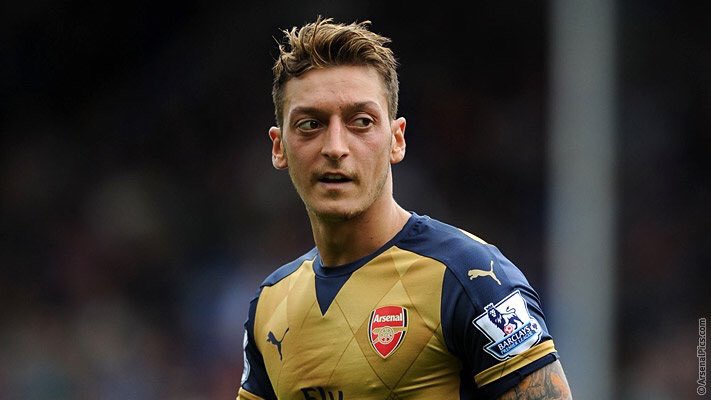 Lacazest's tweet photo. The "Assist King", @MesutOzil1088, was named man of the match in Arsenal's win at Swansea City! #SWFCvAFC https://t.co/kMScePNycU