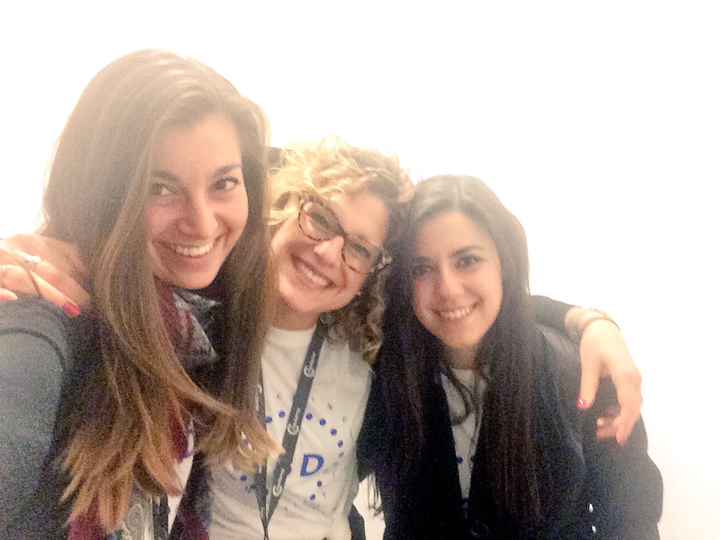 esacant's tweet photo. Alla 12 esima ora ancora sorridenti #hackingmelanoma #entusiasmo #continualamaratona @gayafairy @anna_masara https://t.co/bvBTJyeIHI