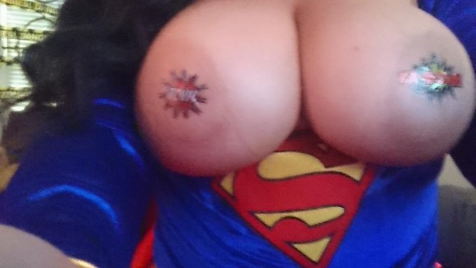 Super Sammy is going live in 5 #SMHalloween @sammy_brooks.cammodels.com https://t.co/i2o9zg8suJ<a href="/tag/smhalloween"class="tags">#SMHalloween</a><a class="tags" target="_blank" title="On Twitter" href="/?out=eyJ0eXAiOiJKV1QiLCJhbGciOiJIUzUxMiJ9.eyJpYXQiOjE3MjI5ODc4NjEsImlzcyI6InR3cG9ybnN0YXJzLmNvbSIsIm5iZiI6MTcyMjk4Nzg2MSwiZXhwIjoxNzU0NTIzODYxLCJyZWRpcmVjdF91cmwiOiJodHRwczovL3R3aXR0ZXIuY29tL3NhbW15X2Jyb29rcyJ9.P8f_bVtZUNP2LW-vHGy3Wq2o8j4GgQoqK1d9AJlwNZLcsg0ASZ7xpLoYiQ4BOre2VhfYOPppNfX21Fyc8KAQyw">@sammy_brooks</a>