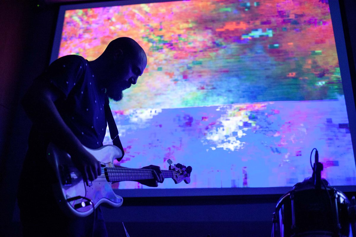 FundRicaldoni's tweet photo. Hace una semana cerraba #IdM2015 con un increíble show de arte y tecnología ¿Estuviste ahí?
Invitó: CTM Salto Grande https://t.co/UckxsVhumN
