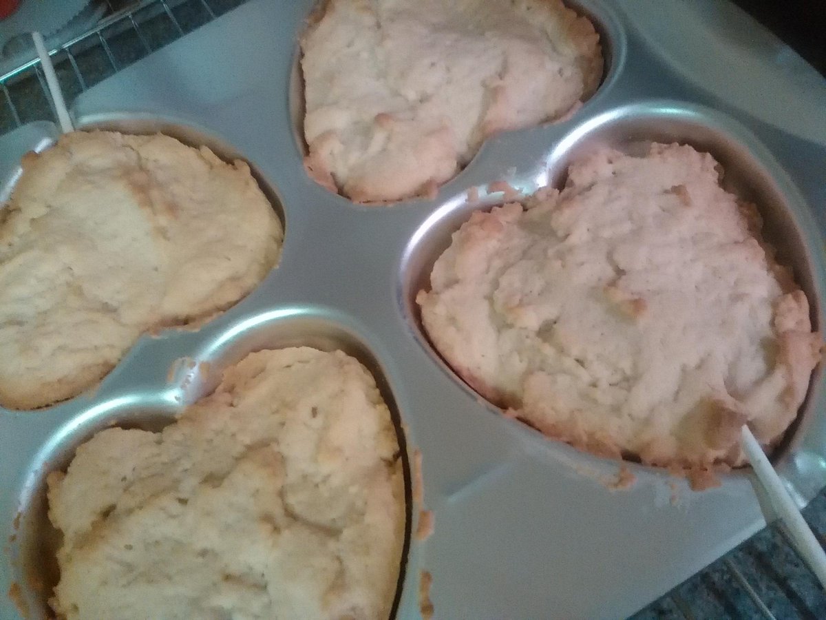 HelSingleton's tweet image. Making heart shaped cookie pops,  thought they would be more like biscuits #stickproblemforecasted #churchprep