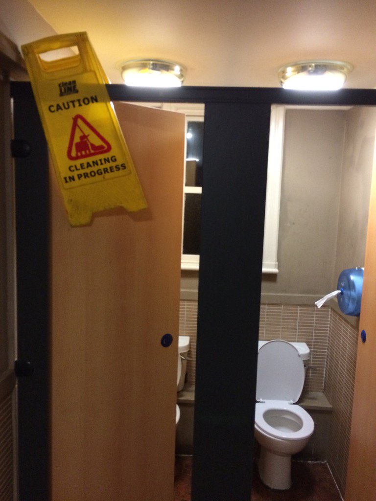 Hydro_Hub's tweet photo. Someone wiping their bum https://t.co/9GgpbM04Y3