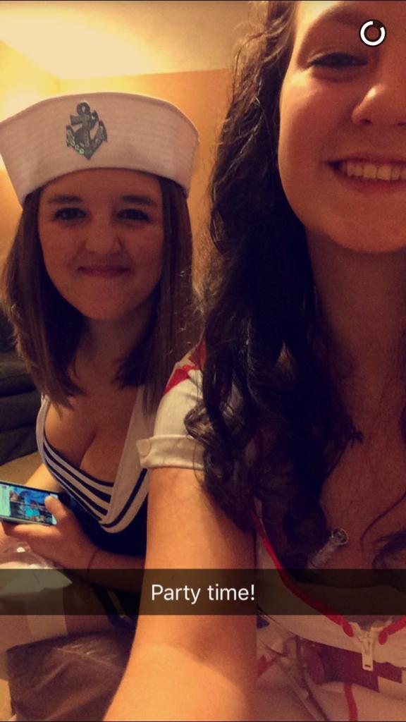 AshleyyHannah09's tweet image. Halloween Party! #Success #HalloweenParty2015 #SluttyProblems @HollyAnne14