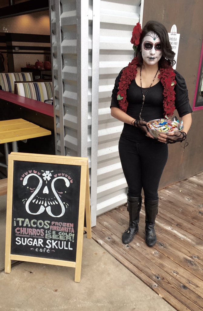 sugarskullcafe's tweet photo. Come enjoy the festivities and candy for the kiddos. https://t.co/8iqDaRDfH1