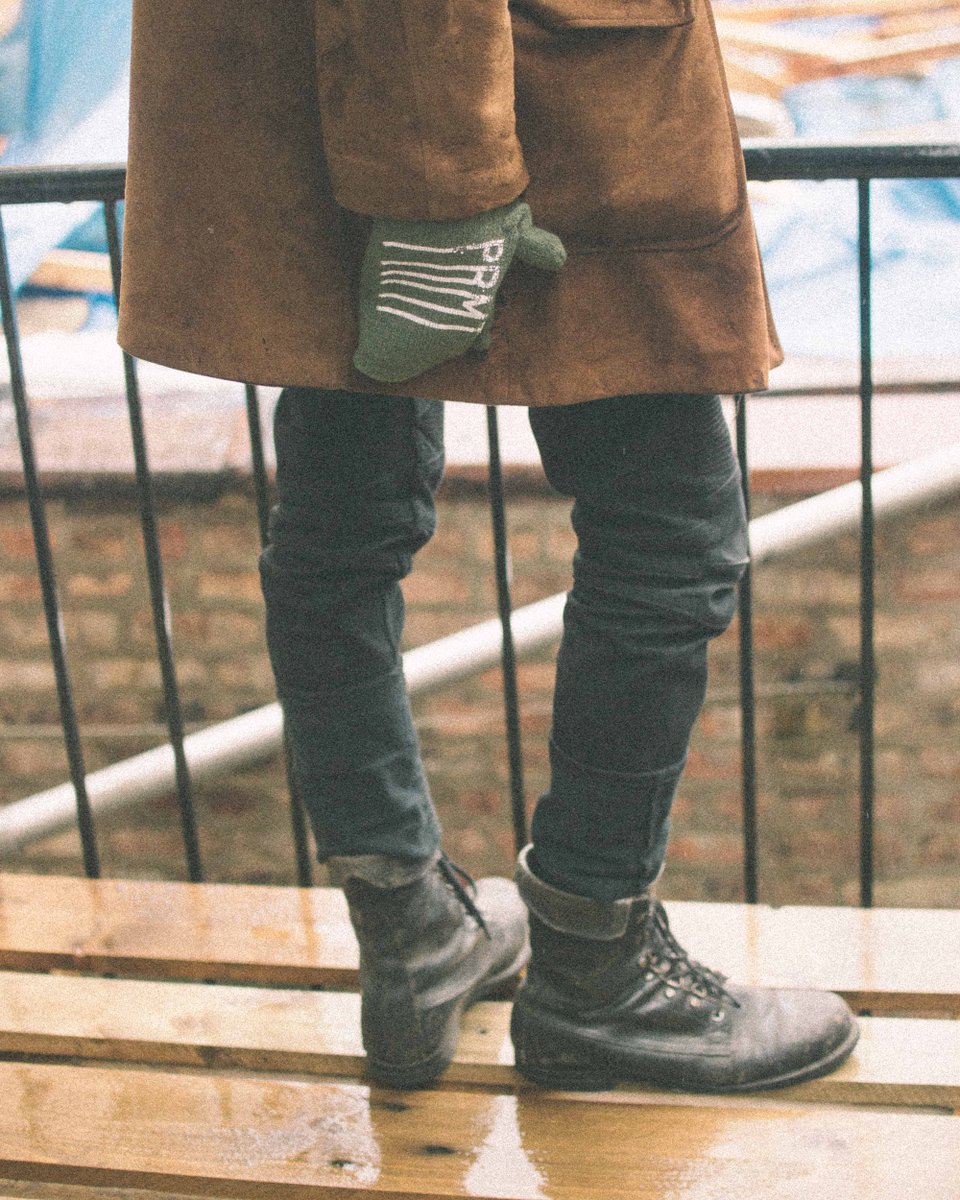 P_R_M_T's tweet photo. PRMT Mits

Woven wool mittens w/ index finger + printed PRMT logo

📷 : @xslowsonx 

SHOP :: https://t.co/Xpi8WeBoej https://t.co/TobKWeKBqs
