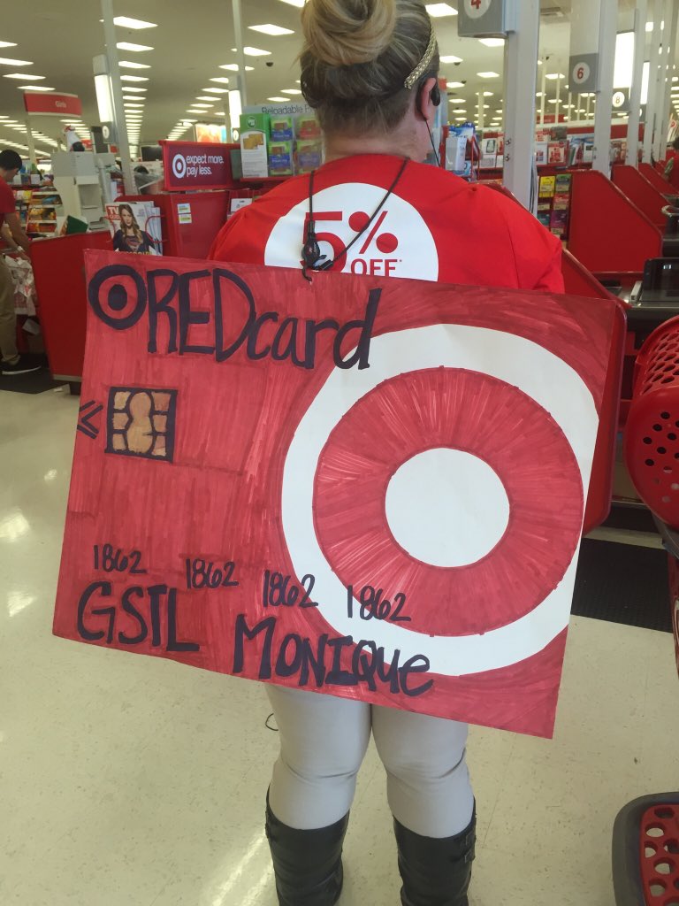 What a better way to drive Redcards than to be one?? <a href="/GuenetteMelanie/">Melanie Guenette</a> #greenconversionytd