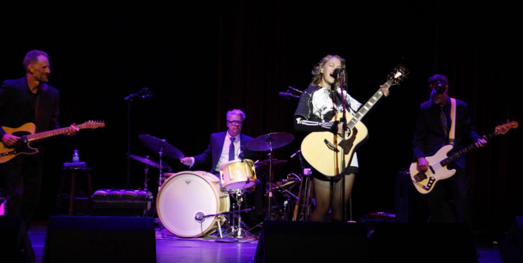 gwu_events's tweet photo. .@joan_osborne starting off strong! @ManorPhotograph #solidsoul #gwu https://t.co/N7W5g7ratH