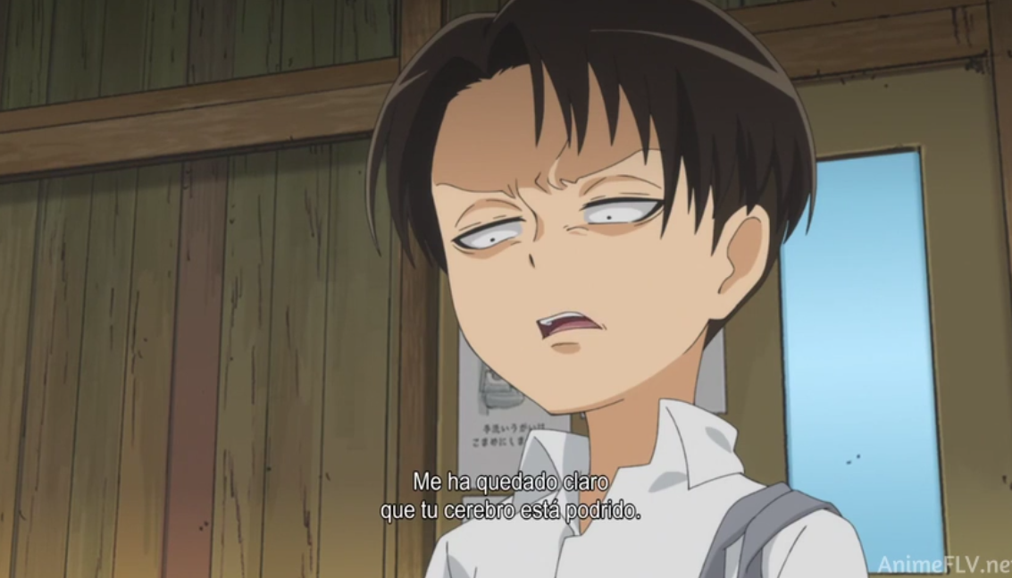 DarkDanna's tweet photo. Muy comico como #Olou mantiene un afiche de #Levi y Levi es tan agradable como siempre #ShingekiNoKyojinChuugakkou https://t.co/GwG8R4LwfF