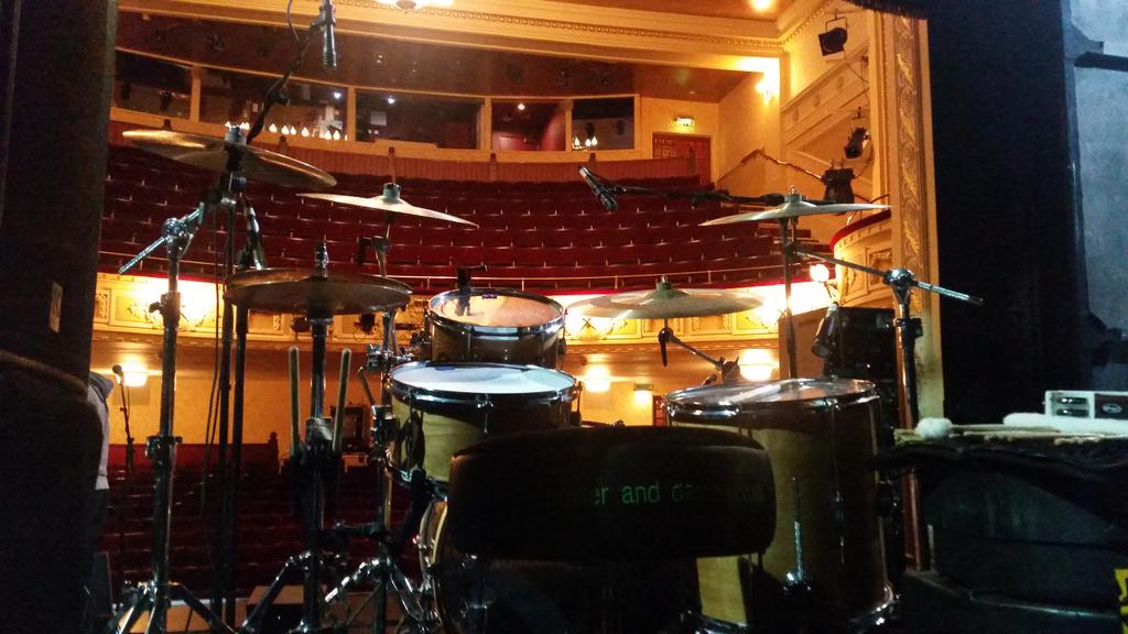 ScottOttaway's tweet photo. Redditch #thesearchers #istanbulmehmet #pellwood #porter&davis #carreradrums @codedrumheads #hardcasecases https://t.co/kppFxUPNmc