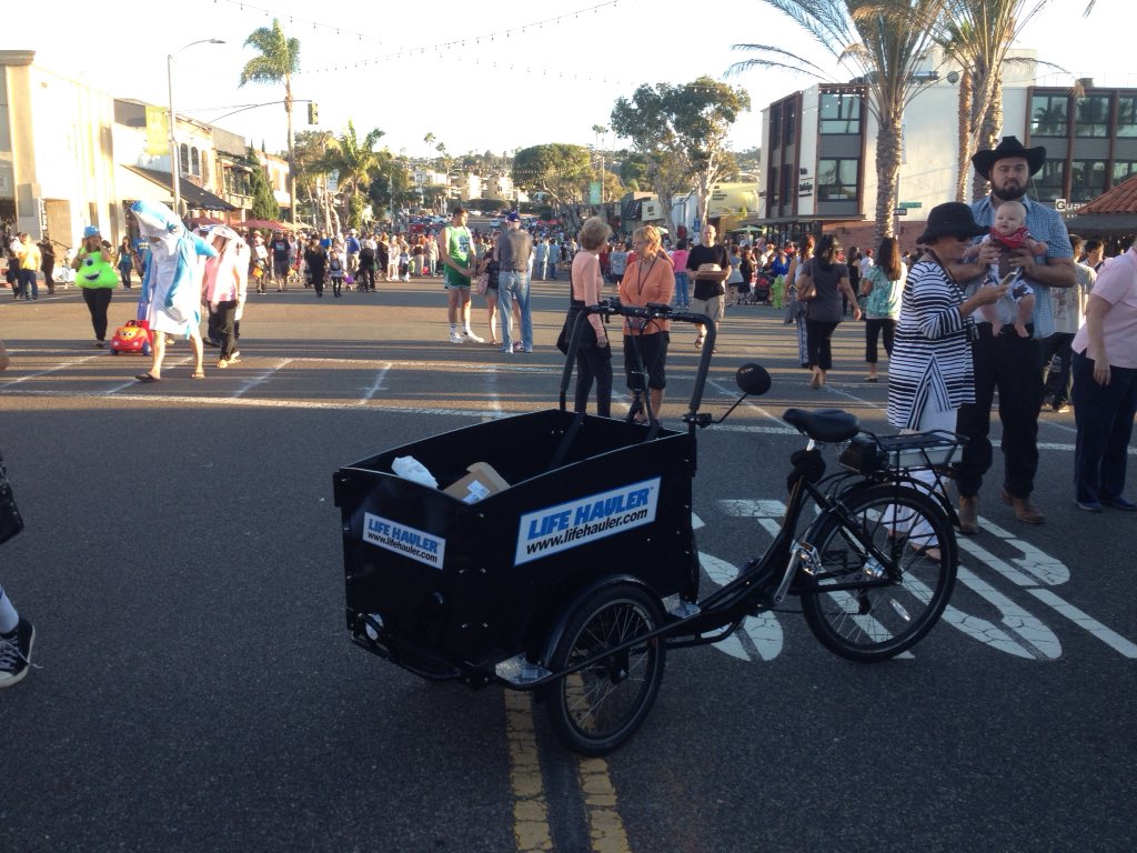 Life hauler at riviera village Halloween festival. #Halloween #RedondoBeach