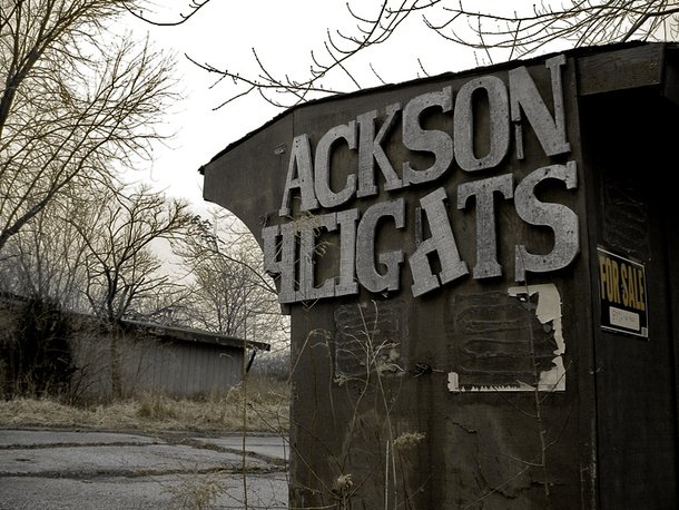 photorator1's tweet photo. Ackson Heig #abandoned #ackson #heights #trailer #park #near #macomb #photography https://t.co/xjYhP1fEaM https://t.co/V8obSjCTO3