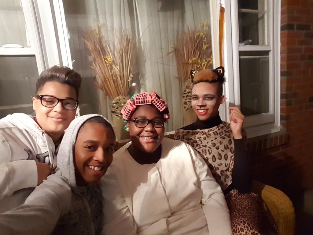 Chris_Von_Koopa's tweet photo. #SQUAAAAADD @karissatheblack @_Tyrrif_ and Khalil https://t.co/jhApLbWmbh