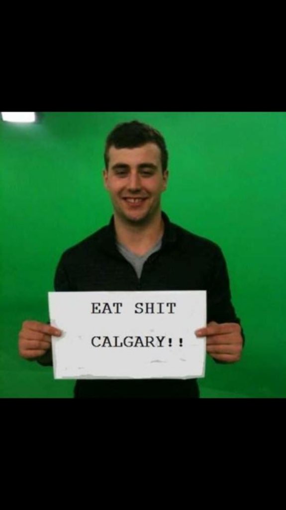 behindthegenes's tweet photo. @ebs_14 with some kind words of encouragement before tonight's game https://t.co/OX8wFidpIr