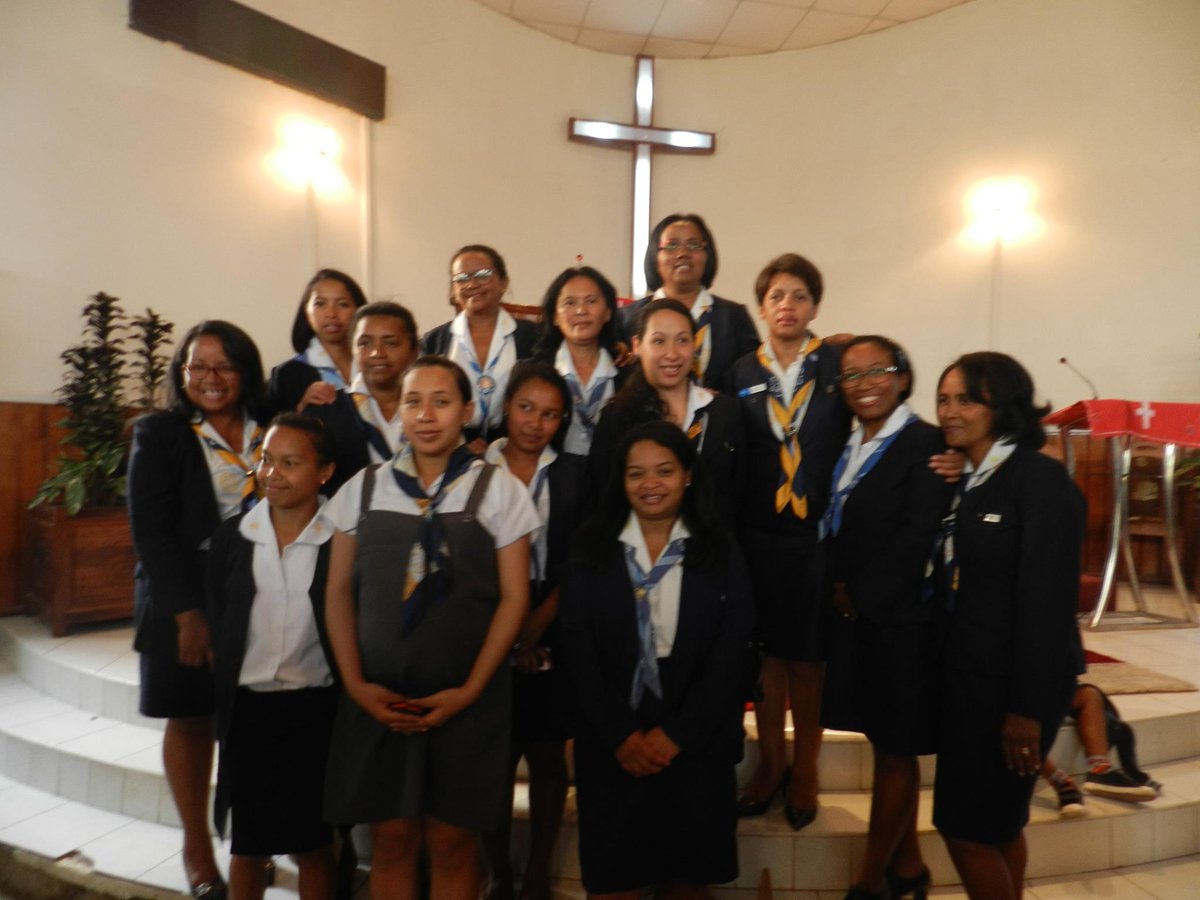 MpanazavaMEM's tweet photo. C'est parti pour une nouvelle année pédagogique 2015 - 2016 pour les Mpanazava Eto Madagasikara ... https://t.co/9Zpf75fNHH